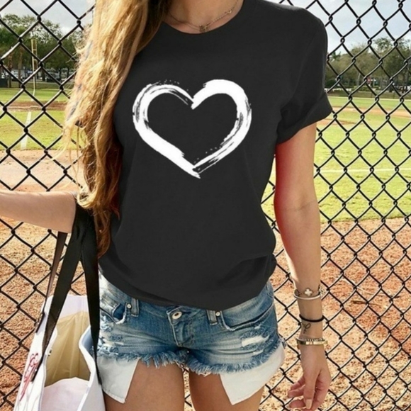 Private Label Tops - ❤1 LG left❤New Heart tee🖤